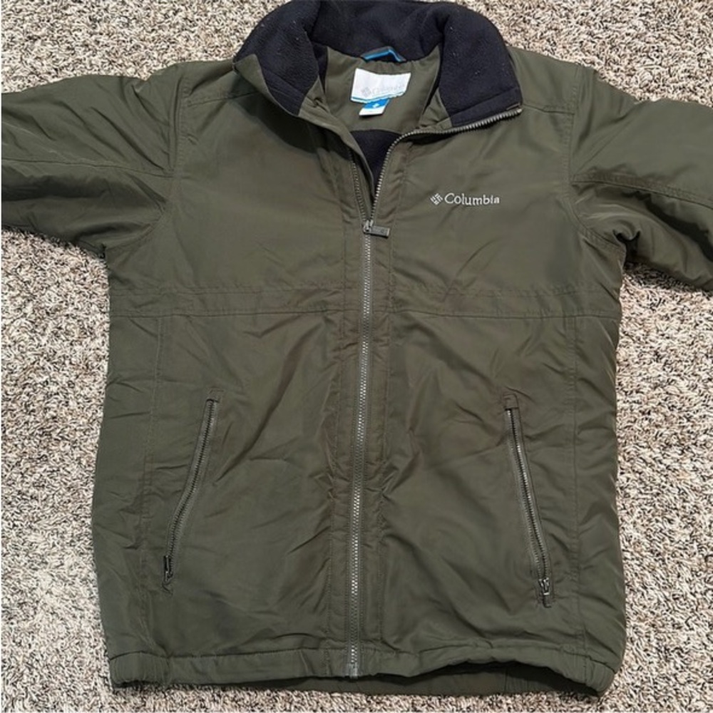 Columbia Fleece lined army green bella y2k vintage style jacket